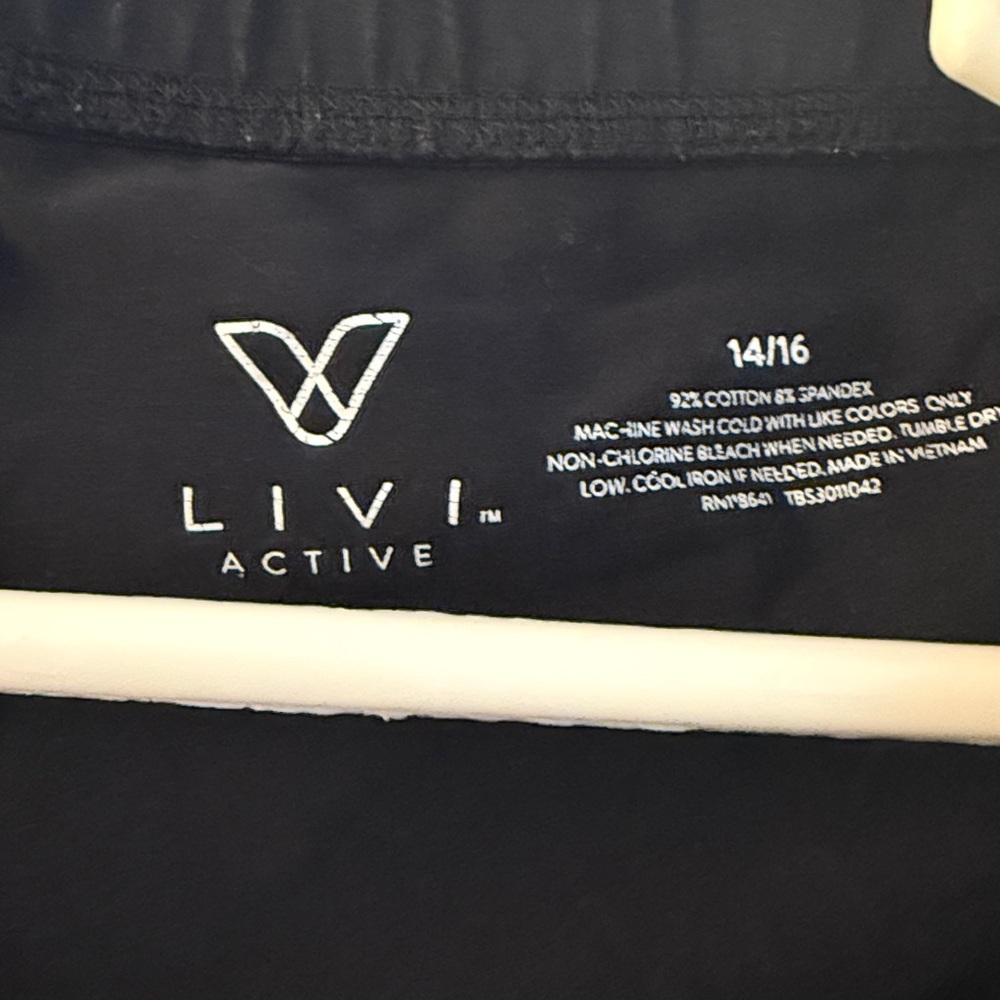 Lane Bryant-Livi Active Leggings like new - Picture 2 of 2